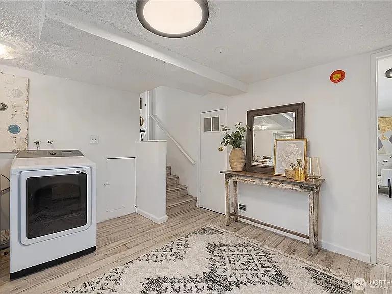7223 S 120th St — Photo 15