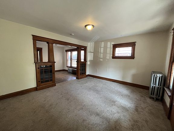 2nd image of 546 18th St