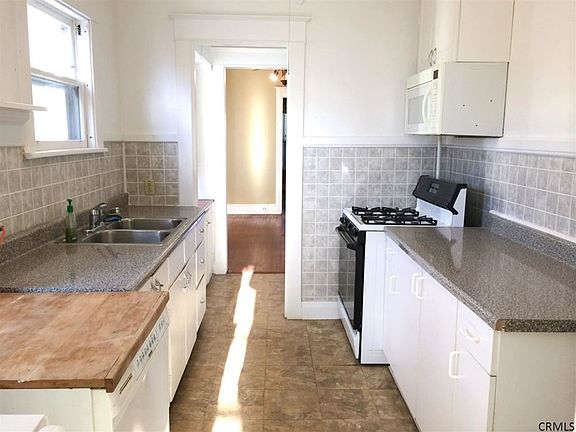 4th image of 68 10 Eyck Ave