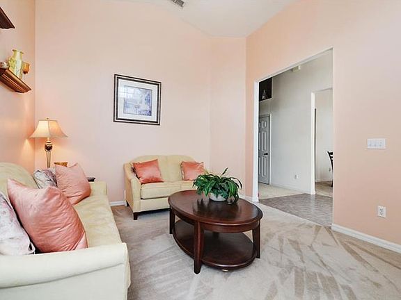 4th image of 422 Knight Land Ct