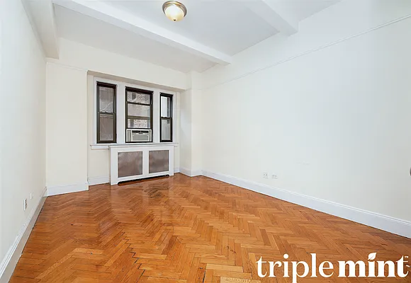 Rented by Triplemint | media 15