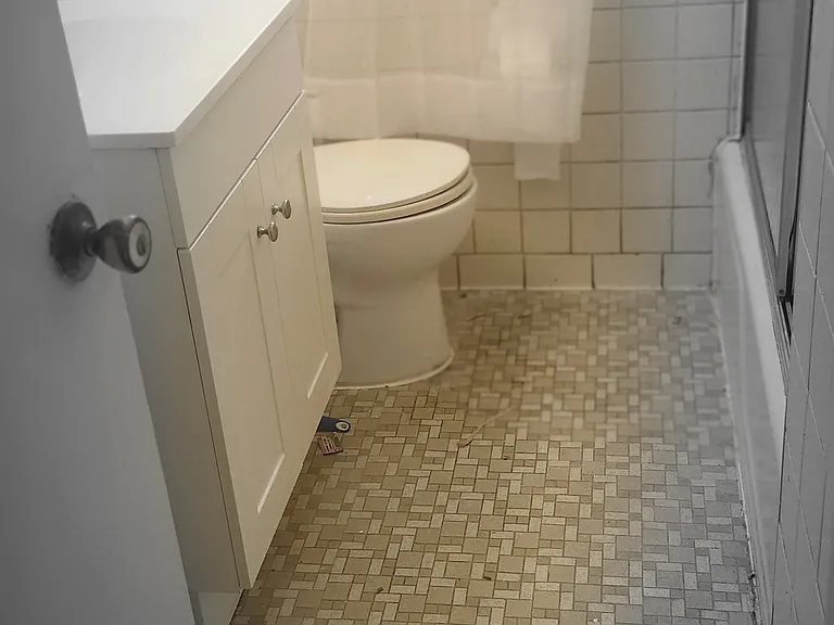 2235 Dresden Dr NE — Photo 13