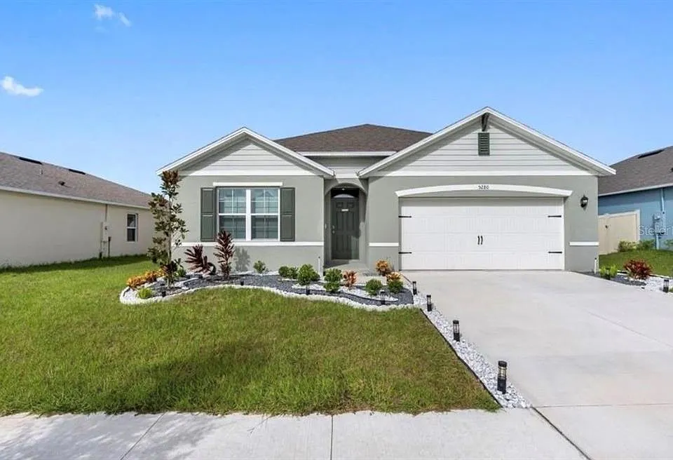 5280 Maddie Dr