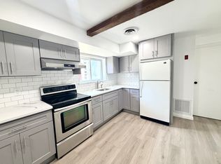 (Undisclosed Address), West Babylon, NY 11704