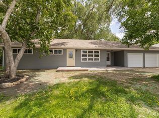 2586 Fairview Ave N, Roseville, MN 55113