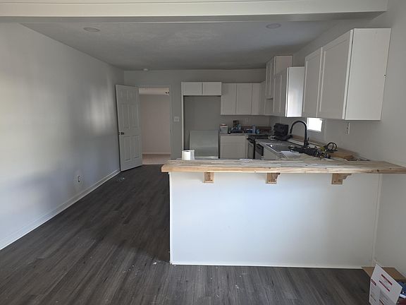 5th image of 2141 Veterans Drive