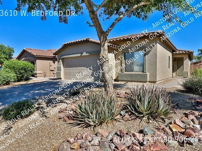 43610 W Bedford Dr — Photo 2