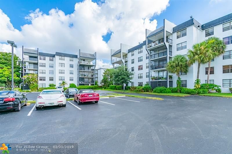 1st image of 6190 Woodlands Blvd APT 403