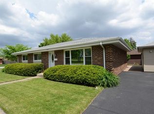 632 Victoria Ln, Wood Dale, IL 60191