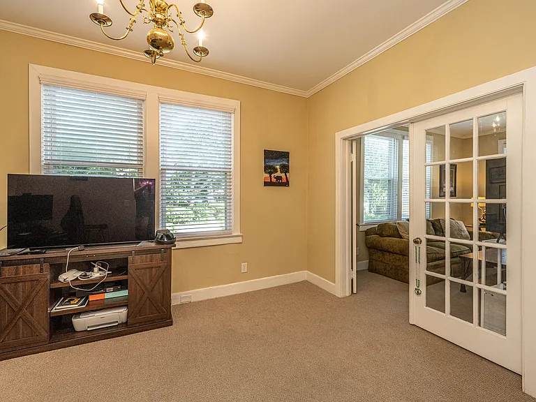 685 Folly Rd — Photo 9