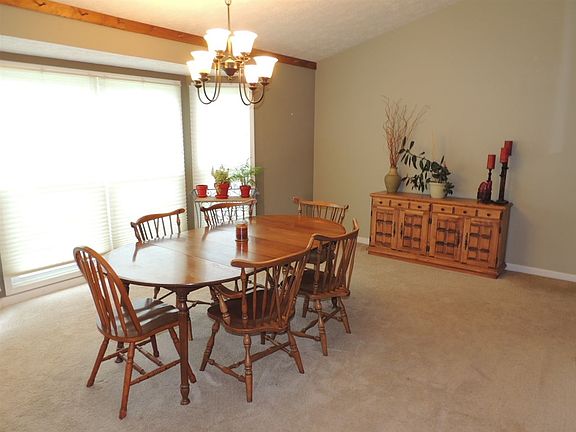 4th image of 307 N Maude Dr E