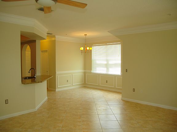 4th image of 826 Dakota Dr APT 106