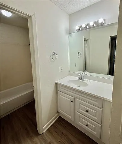 2100 Pasadena Ave #301 — Photo 12