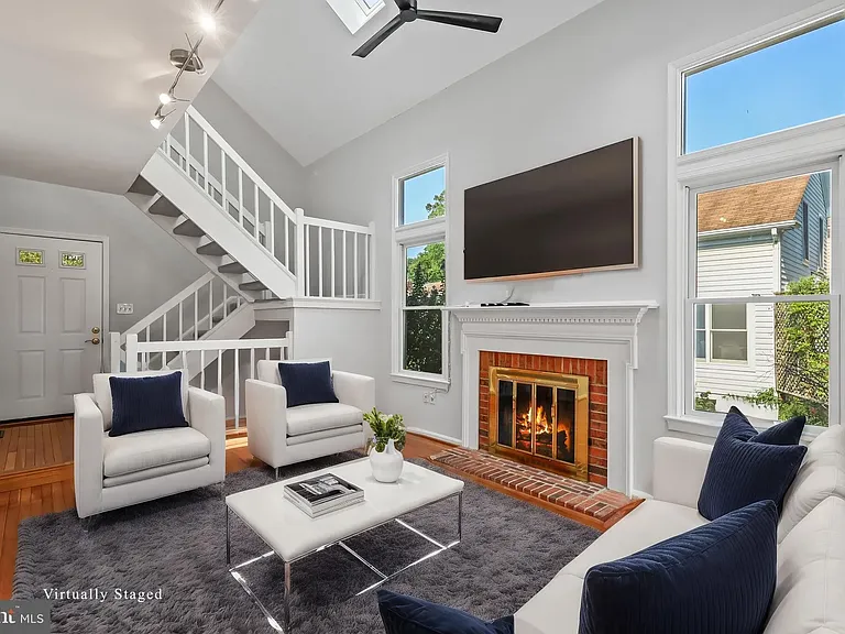 8421 Hollis Ln — Photo 30
