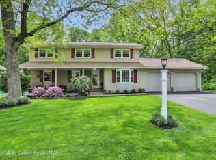 135 Fairway Dr, Hurley, NY 12443
