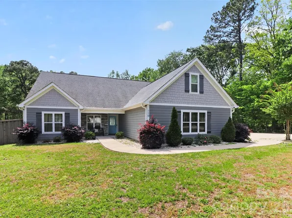 110 E Sunset Dr, Locust, NC 28097