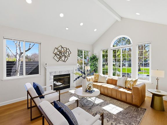 5th image of 800 Fountain Park Ln
