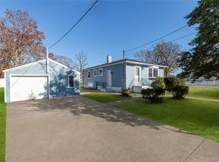 345 41 ST Street, Copiague, NY 11726