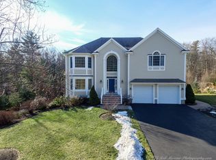 120 Thistle Rd, North Andover, MA 01845