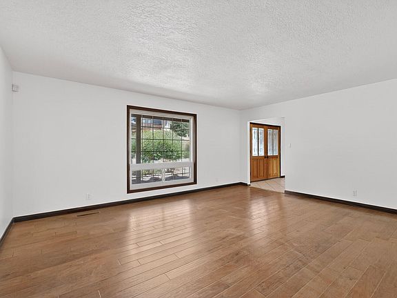 4th image of 3205 Embudito Dr NE
