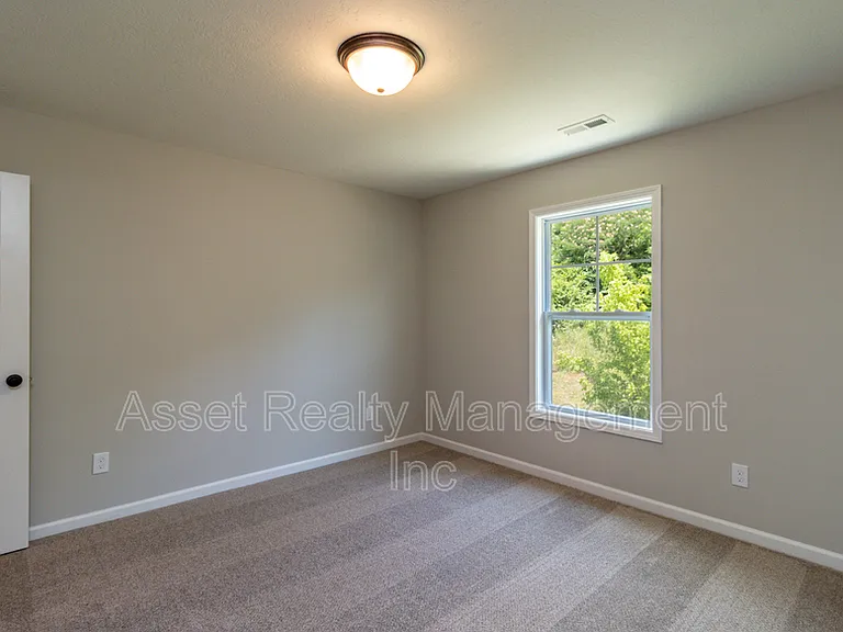 628 Drakewood Rd — Photo 25