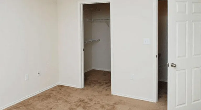 Elan Gardens Apartments — Photo 19