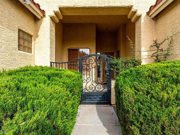 2nd image of 10208 Los Padres Pl