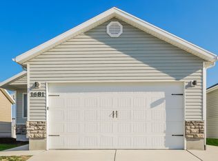 1681 E Tumwater Ln, Eagle Mountain, UT 84005