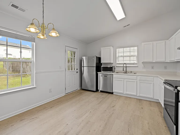 3676 Watkins Ridge Ct — Photo 12