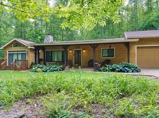 12 Waterfall Ln, Franklin, NC 28734