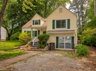 1121 W Walkup Ave, Carbondale, IL 62901