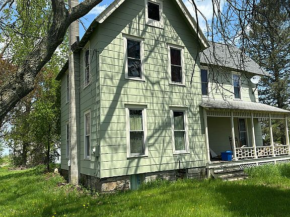 3rd image of 304 Hayts Rd