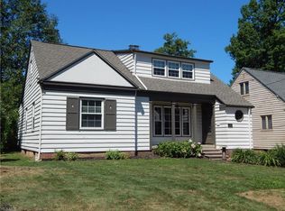 592 Juneway Dr, Bay Village, OH