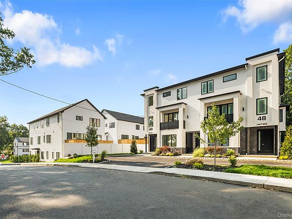 4th image of 48 Noyes Avenue #201