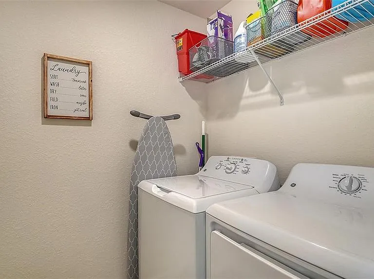5537 Palmer Cir #201 — Photo 38