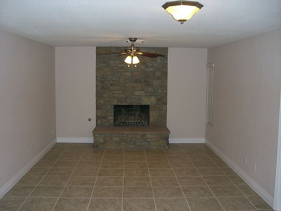 5th image of 2436 La Casa Dr