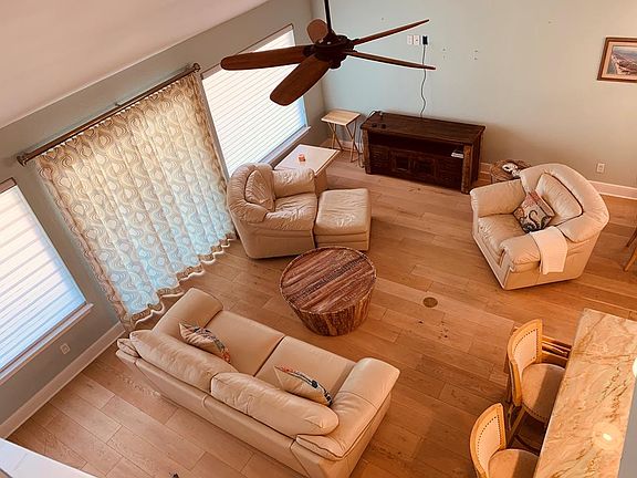 4th image of 5604 Laguna Cir S #B