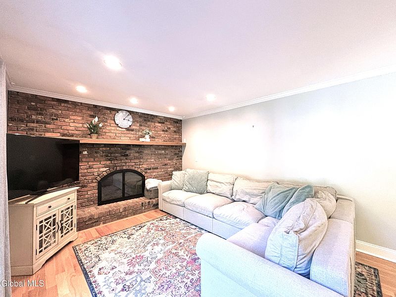 2nd image of 39 Frederick Place