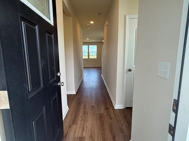3802 Sterling Dr — Photo 6