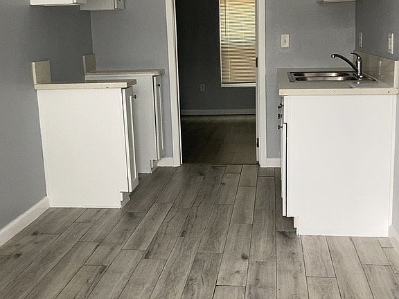 3rd image of 10720 Long Beach Blvd #10
