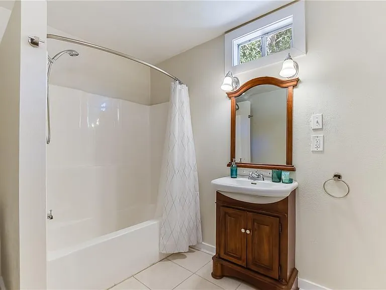 208 Braeswood Rd — Photo 12