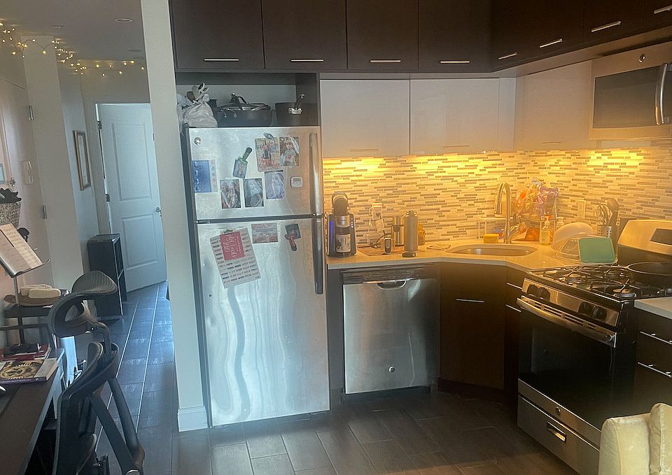 1st image of 25-34 31st St Floor 2