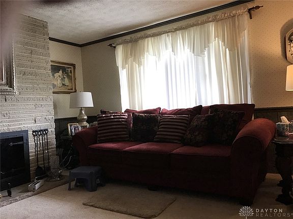 5th image of 806 Hile Ln