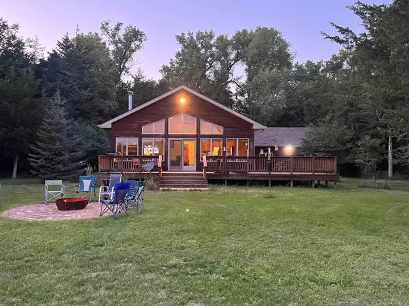 45497 River Dr, Meckling, SD 57069