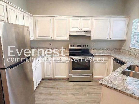3rd image of 2429 Brianna Dr