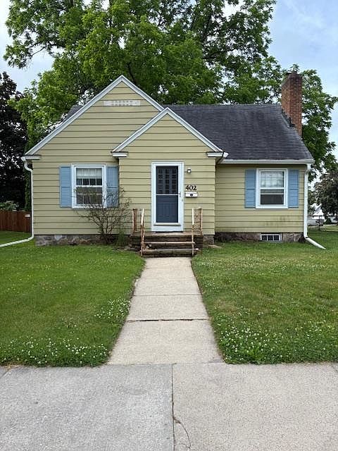 1st image of 402 9th St