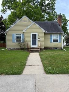 402 9th St, Baraboo, WI, 53913