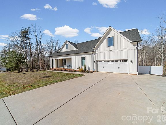 3rd image of 128 Laurel Ridge Dr