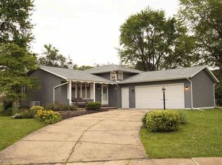 7 Ronald Ct, Washington, IL 61571