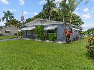 236 Greenbrier Dr, Palm Springs, FL 33461